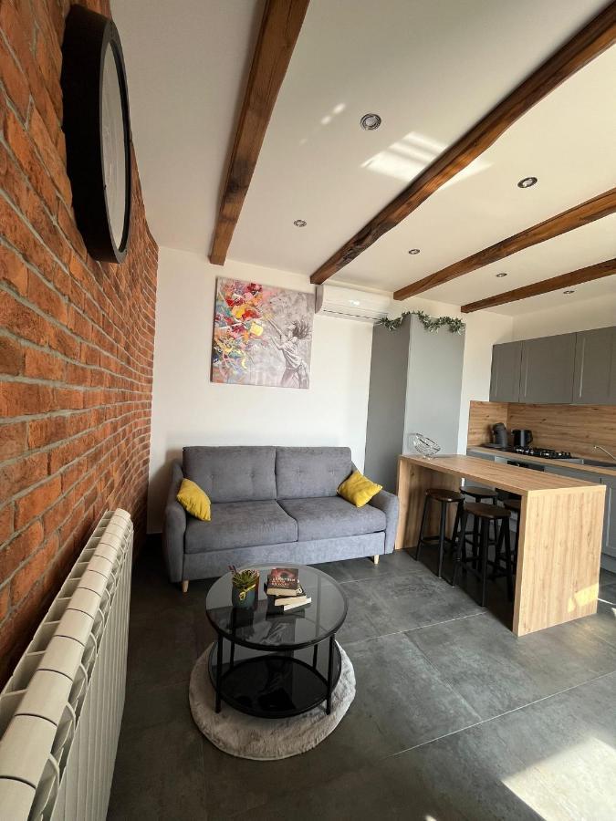 Apartman Sara S Pogledom Na More Lovran Kültér fotó